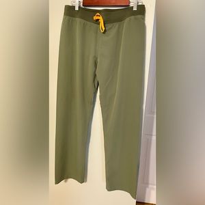 Figs moss green scrub set size medium